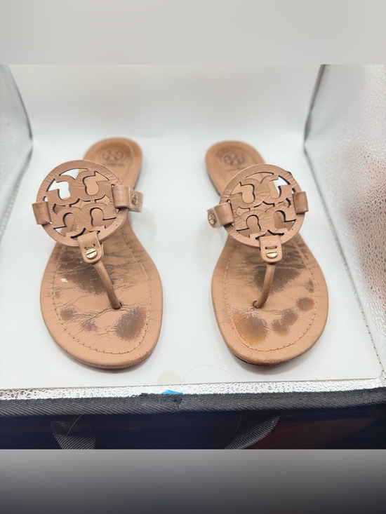 Tory Burch Shoes - Tory Burch Leather Logo Thong Sandals in Tan